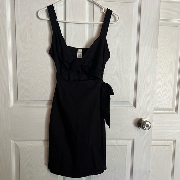 l*space Dresses & Skirts - L*space Wrap Cutout Dress